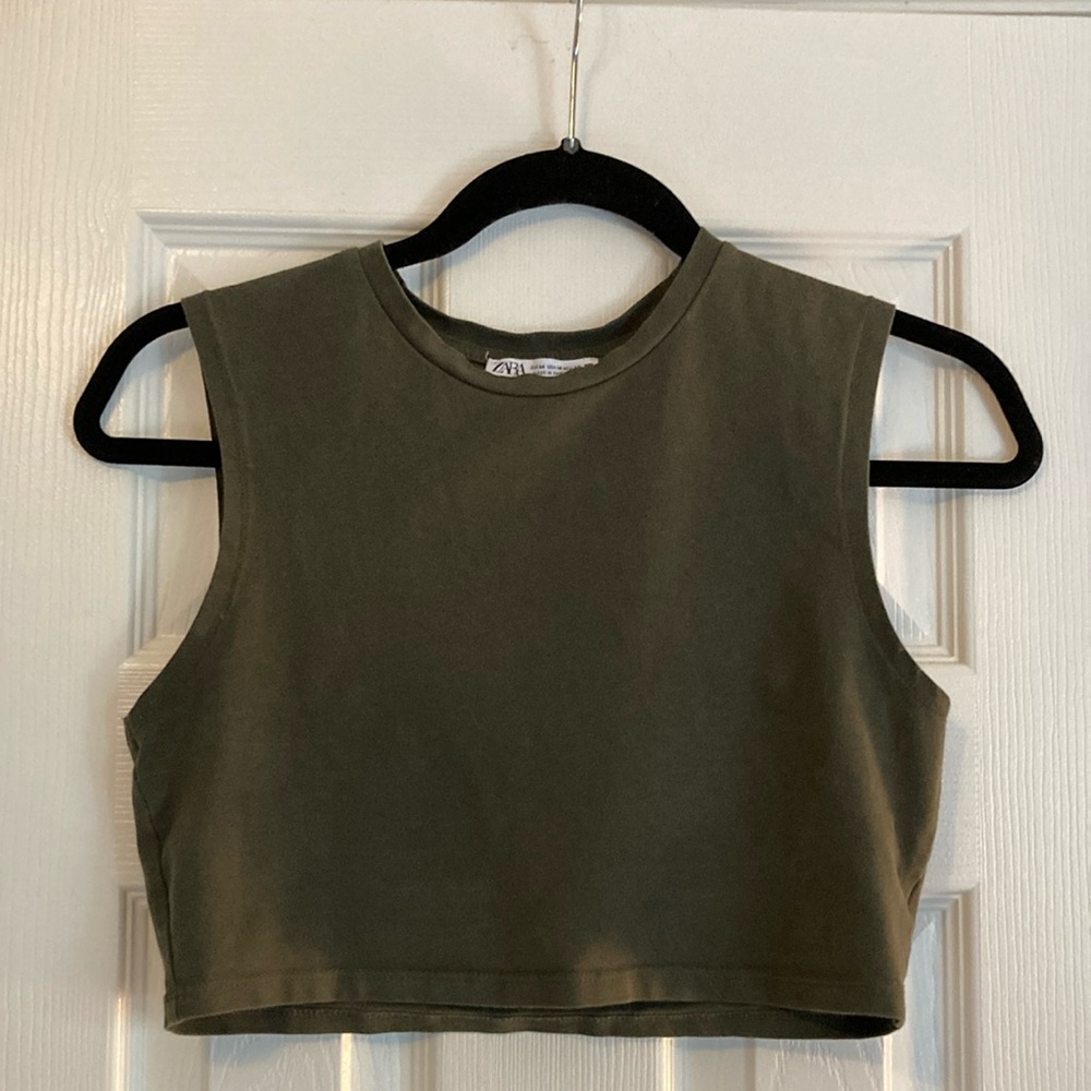 Zara Green Sleeveless Muscle Tee Crop Top
